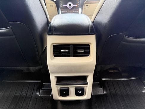 Used 2020 Ford Edge Titanium FWD image 34