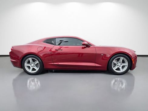 Used 2021 Chevrolet Camaro LT w/ Technology Package RWD image 2