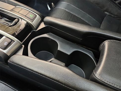 Used 2016 Honda Civic Touring image 33