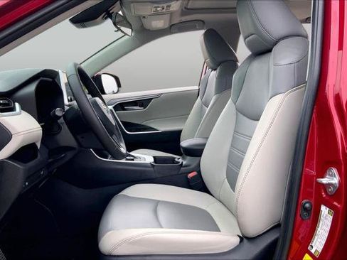 Certified 2024 Toyota RAV4 XLE Premium AWD/4WD image 8