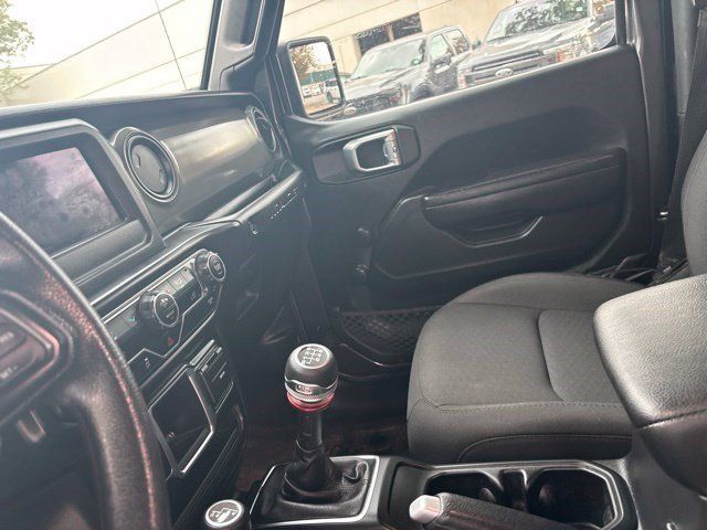 Used 2022 Jeep Wrangler Sport AWD/4WD image 14