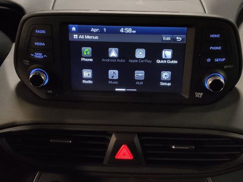 Used 2019 Hyundai Santa Fe SE image 25