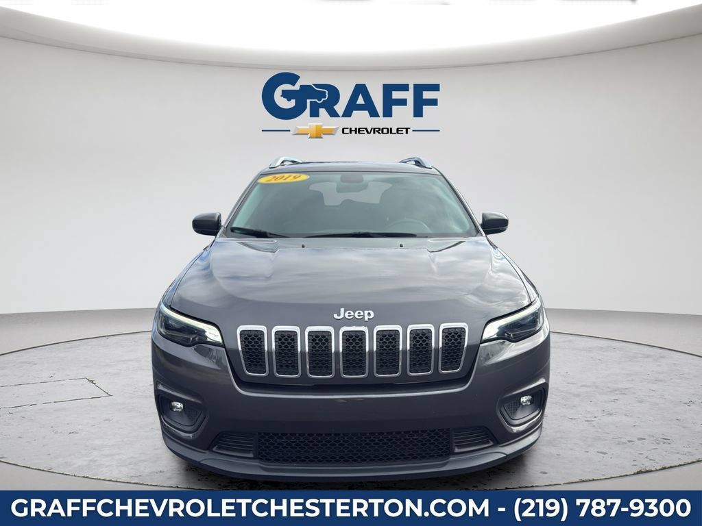 Used 2019 Jeep Cherokee Latitude Plus AWD/4WD image 12