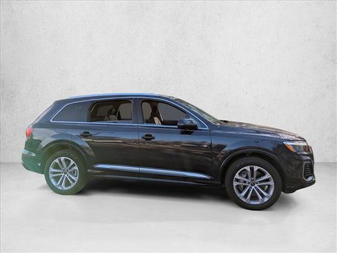Certified 2025 Audi Q7 2.0T Premium Plus w/ Premium Plus Package AWD/4WD image 3