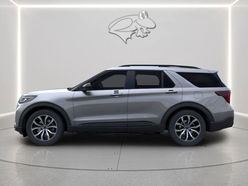 New 2026 Ford Explorer ST-Line image 3