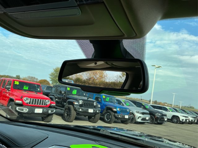 Used 2020 RAM 1500 Laramie AWD/4WD image 25