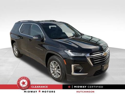 Used 2023 Chevrolet Traverse LT w/ LPO, Floor Liner Package AWD/4WD image 1
