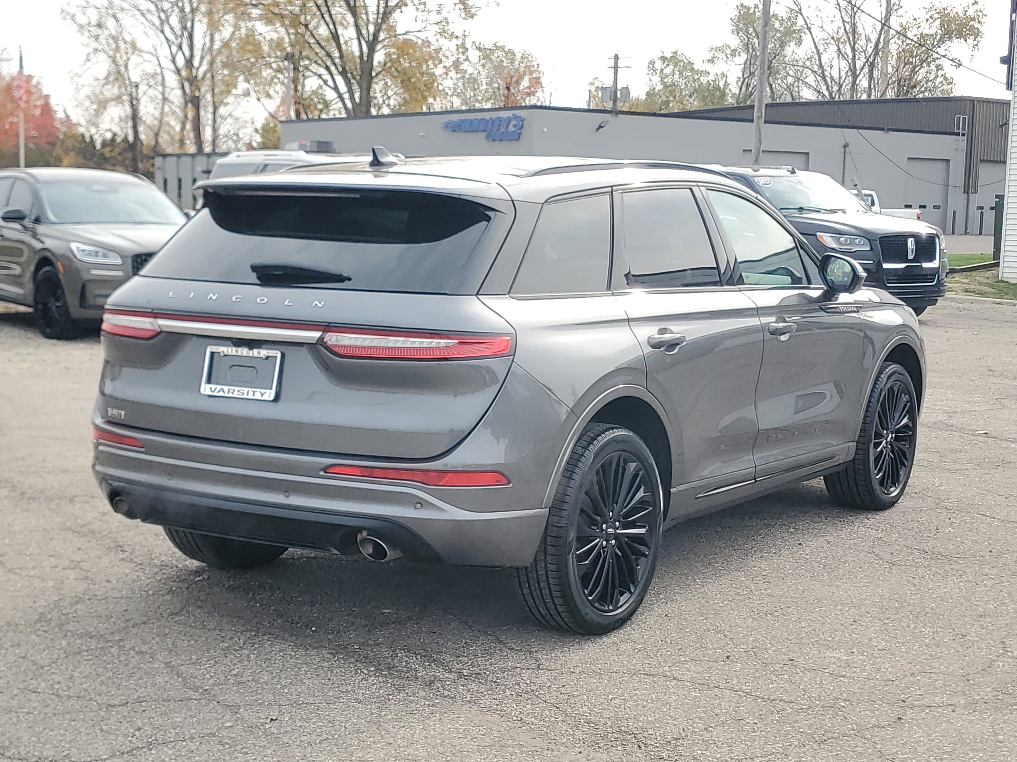Used 2025 Lincoln Corsair AWD w/ Equipment Group 101A image 6