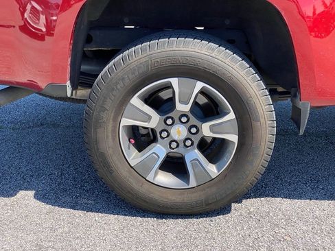 Used 2015 Chevrolet Colorado Z71 AWD/4WD image 9