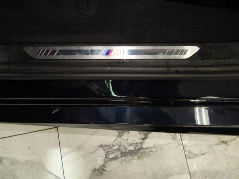 Used 2022 BMW X6 xDrive40i w/ Executive Package image 23