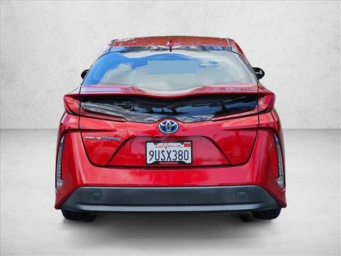 Used 2018 Toyota Prius Prime Premium w/ Carpet Mat Package FWD image 3