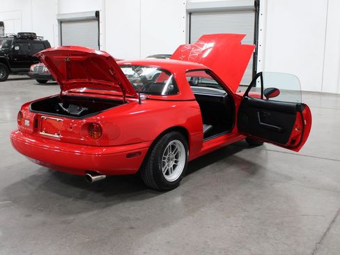 Used 1990 MAZDA MX-5 Miata RWD image 39