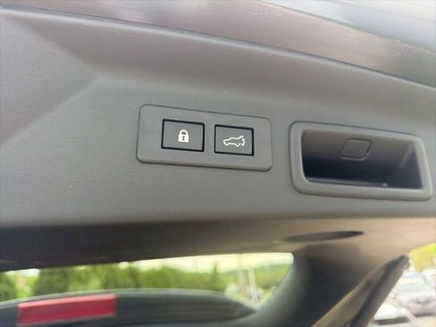 Certified 2025 Subaru Forester Limited AWD/4WD image 28