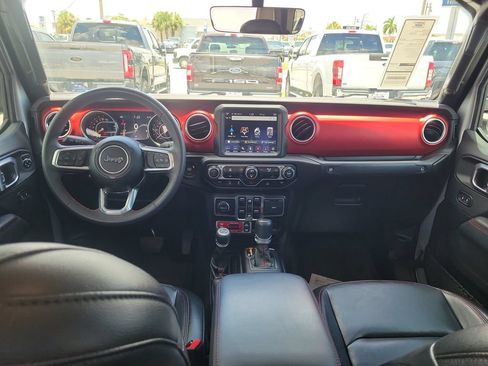 Used 2023 Jeep Gladiator Rubicon w/ LED Lighting Group AWD/4WD image 14