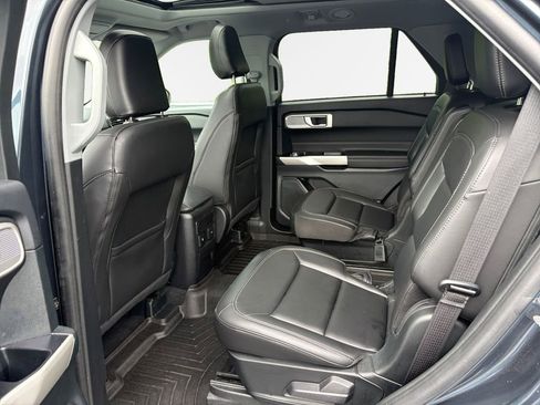 Used 2024 Ford Explorer XLT w/ Equipment Group 202A AWD/4WD image 24