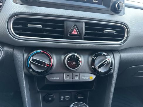 Used 2019 Hyundai Kona SEL image 11