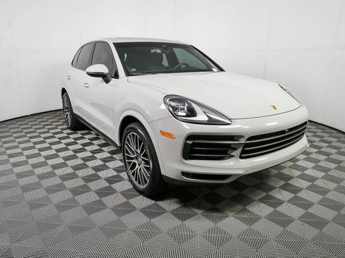 Certified 2022 Porsche Cayenne AWD/4WD image 28