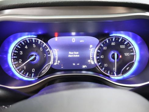 New 2026 Chrysler Pacifica Select image 26