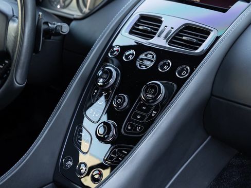 Used 2014 Aston Martin Vanquish Coupe image 84