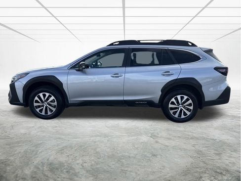 Used 2025 Subaru Outback Premium w/ Popular Package #1A image 7