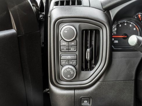 Used 2019 GMC Sierra 1500 4x4 Crew Cab w/ Trailering Package image 16