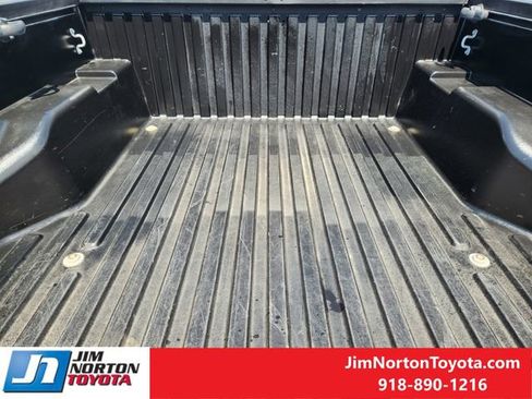 Used 2020 Toyota Tacoma SR w/ SR Convenience Package RWD image 32