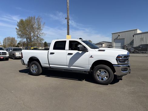 New 2026 RAM 2500 Tradesman AWD/4WD image 7