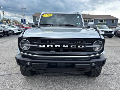 Used 2023 Ford Bronco Outer Banks AWD/4WD image 3