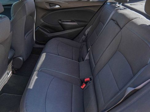 Used 2017 Chevrolet Cruze LT w/ Convenience Package image 28