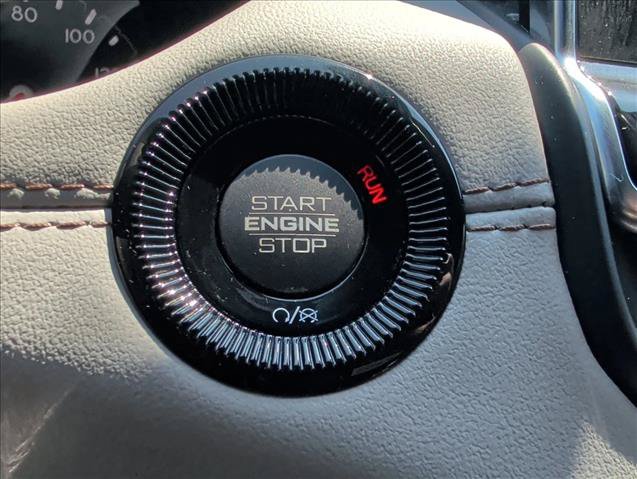 Used 2023 Jeep Compass Limited AWD/4WD image 17