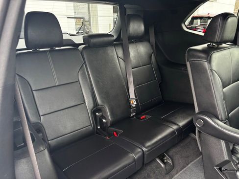 Used 2025 GMC Acadia Elevation w/ Elevation Premium Package image 24