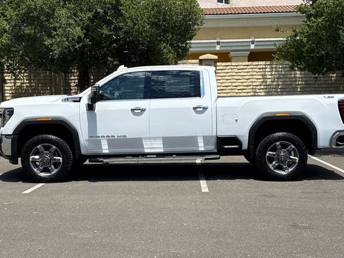 New 2026 GMC Sierra 2500 SLT w/ SLT Premium Package AWD/4WD image 8
