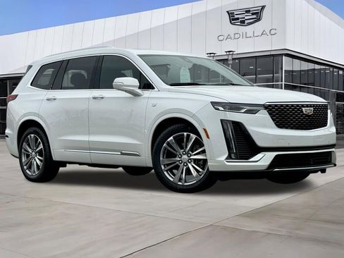 Certified 2024 Cadillac XT6 Premium Luxury FWD image 2