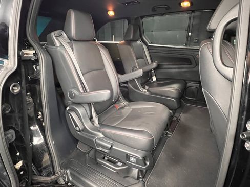 Used 2024 Honda Odyssey Sport image 10