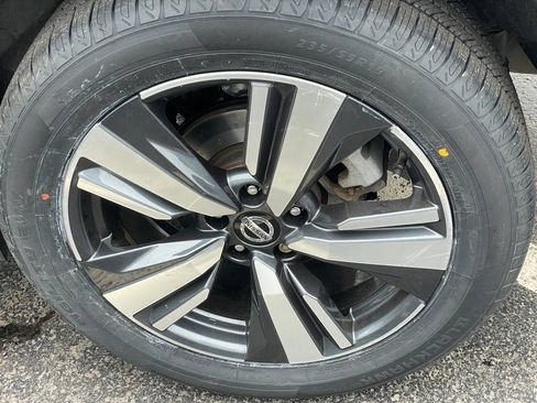 Certified 2023 Nissan Rogue SL w/ SL Premium Package AWD/4WD image 26