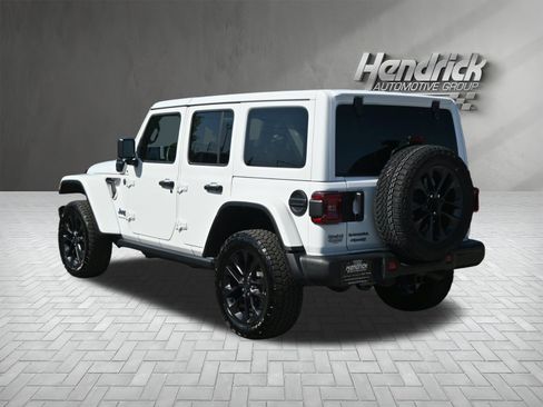 Used 2025 Jeep Wrangler Backcountry image 11