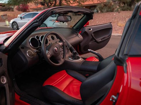 Used 2009 Pontiac Solstice Coupe RWD image 31