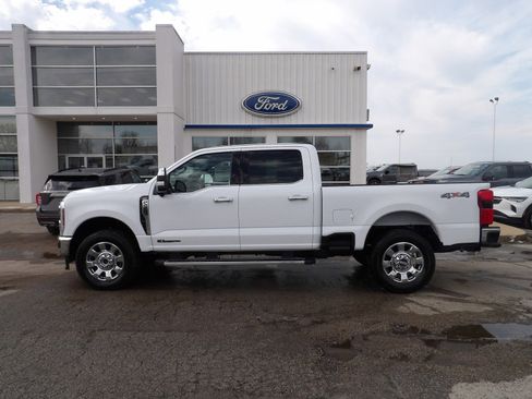 New 2025 Ford F250 Lariat w/ Chrome Package image 37