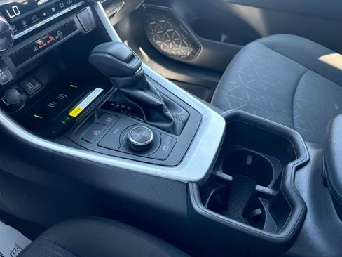 Used 2023 Toyota RAV4 AWD Hybrid image 15