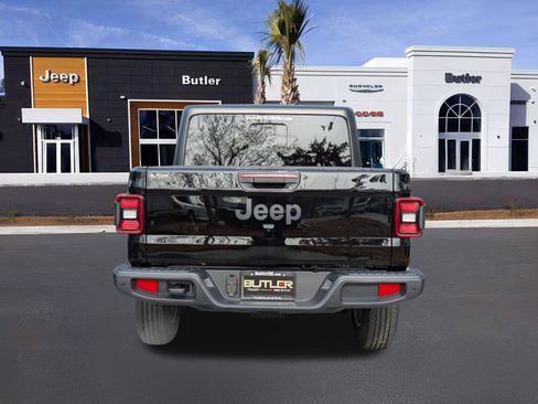 New 2026 Jeep Gladiator Sport image 5