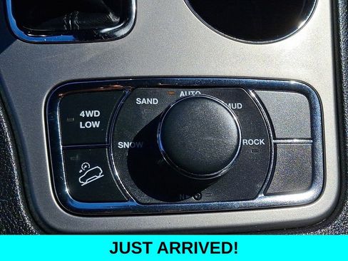 Used 2021 Jeep Grand Cherokee Limited w/ Premium Lighting Group image 26