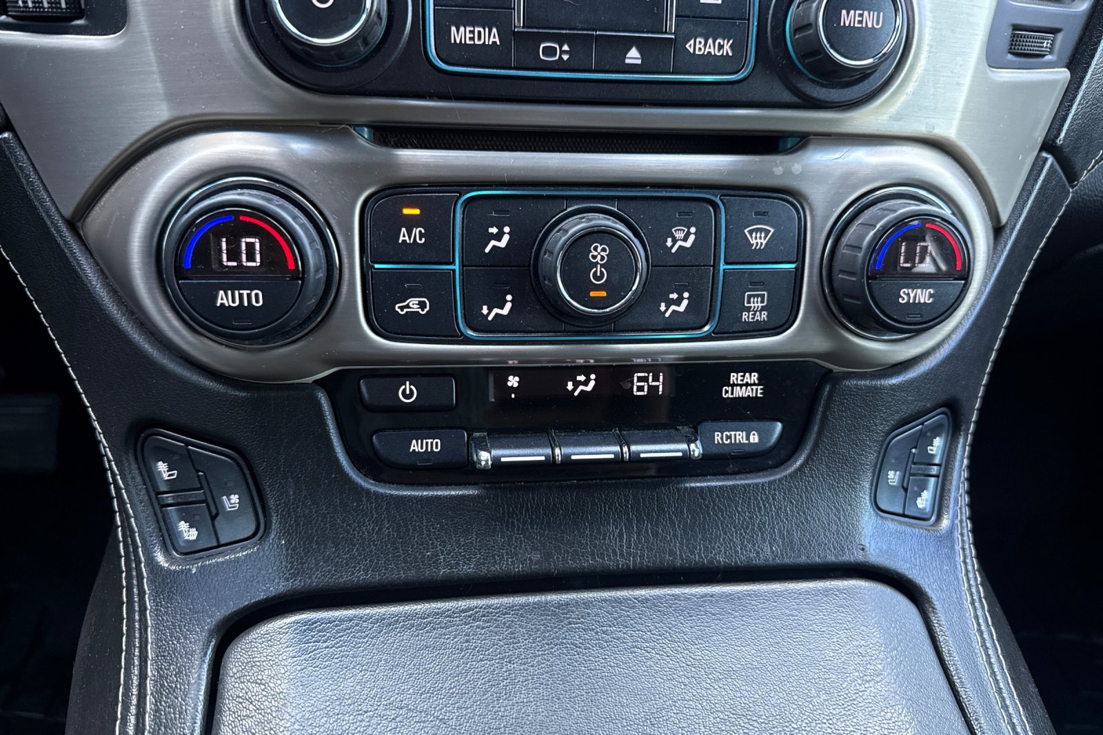 Used 2017 GMC Yukon Denali w/ Open Road Package AWD/4WD image 28
