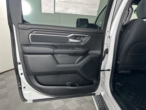New 2026 RAM 1500 4x4 Crew Cab image 11