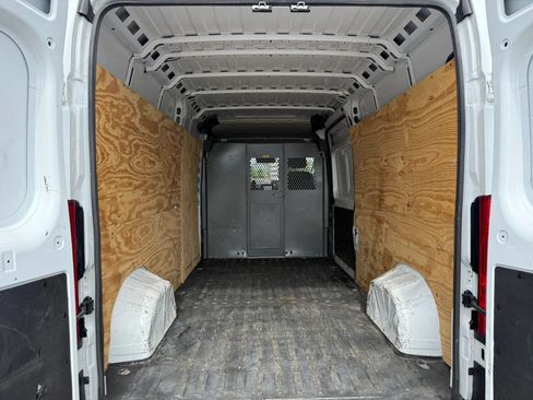 Used 2023 RAM ProMaster 2500 FWD image 5