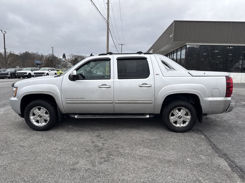 Used 2012 Chevrolet Avalanche LT w/ Suspension Package, Off-Road image 6
