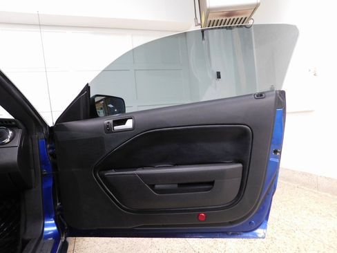 Used 2009 Ford Mustang Coupe image 64