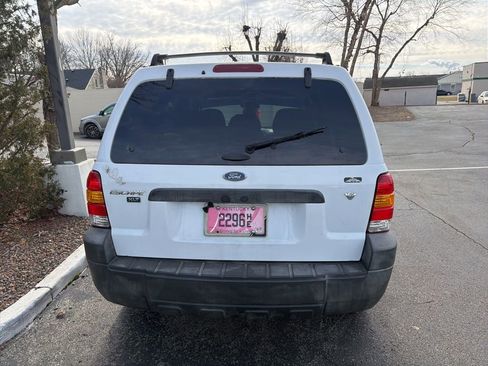 Used 2005 Ford Escape XLT image 5