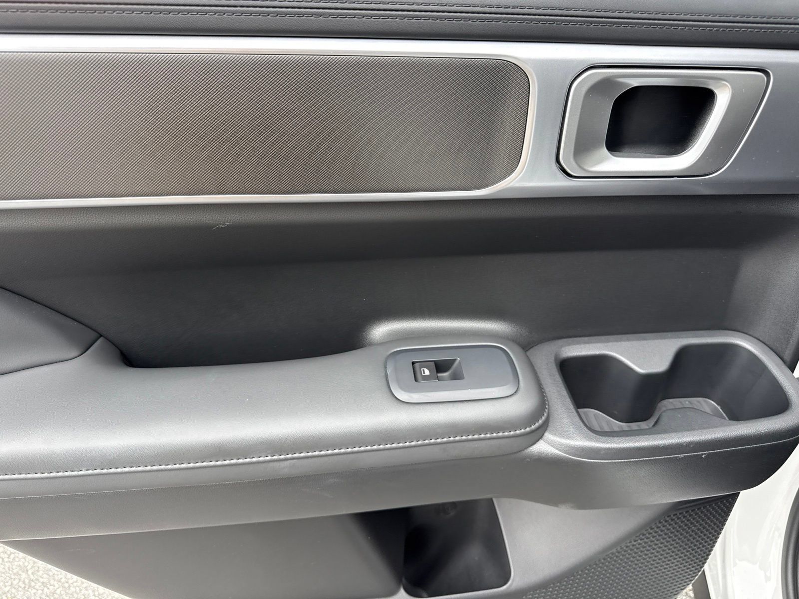 Used 2025 Hyundai Santa Fe SEL FWD image 15