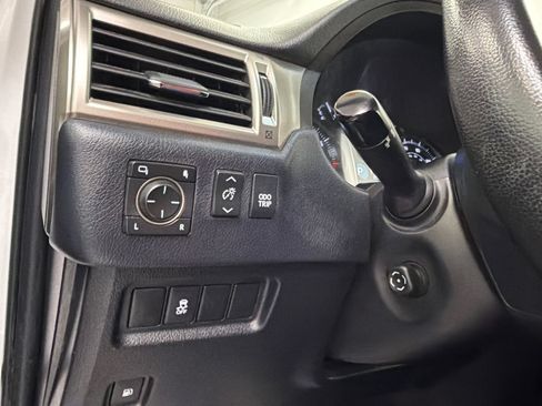 Used 2019 Lexus GX 460 AWD/4WD image 33