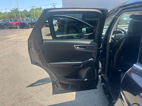Used 2024 Ford Edge SEL AWD/4WD image 11
